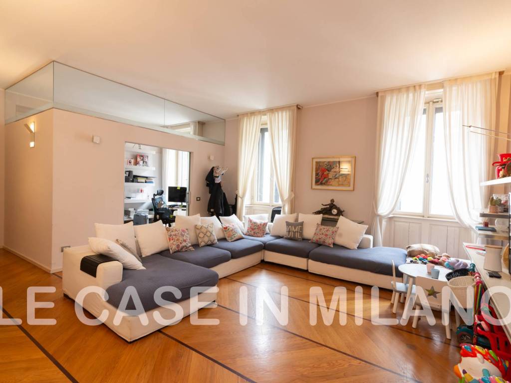 appartamento in vendita a Milano in zona Porta Garibaldi