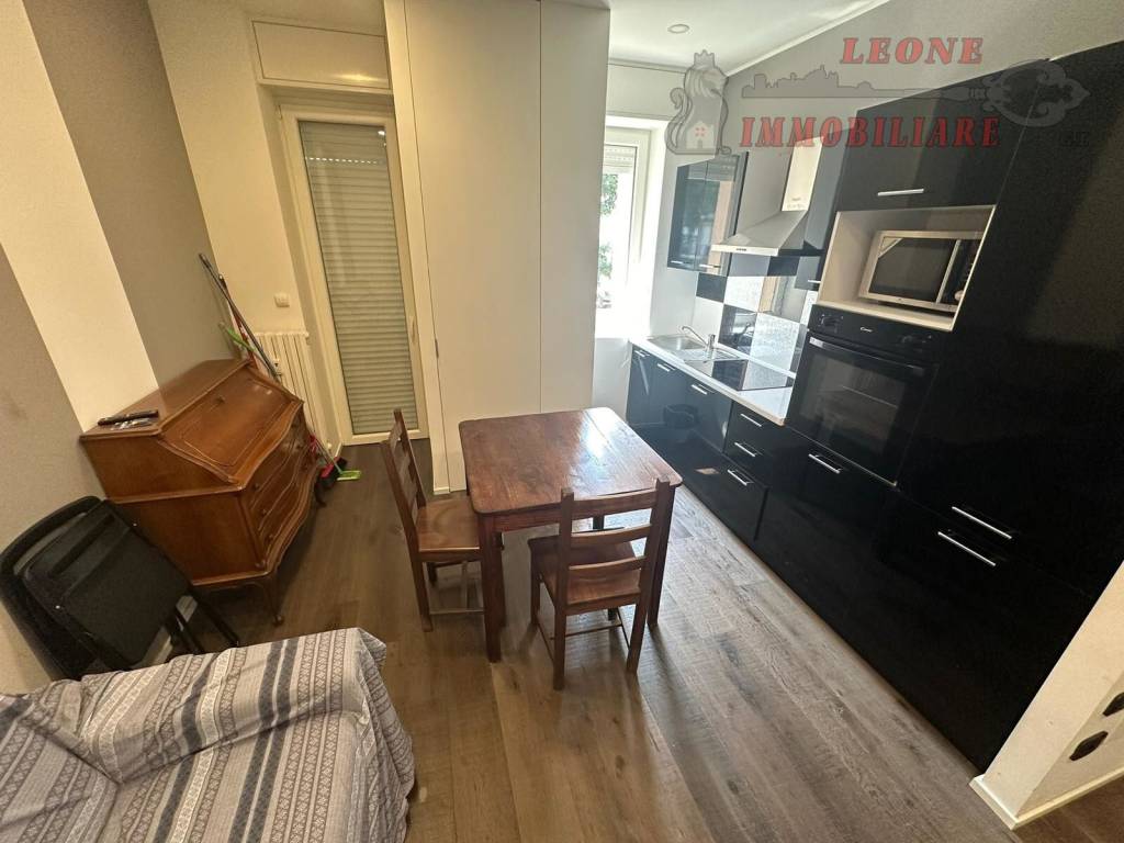 appartamento in vendita a Milano in zona Barona