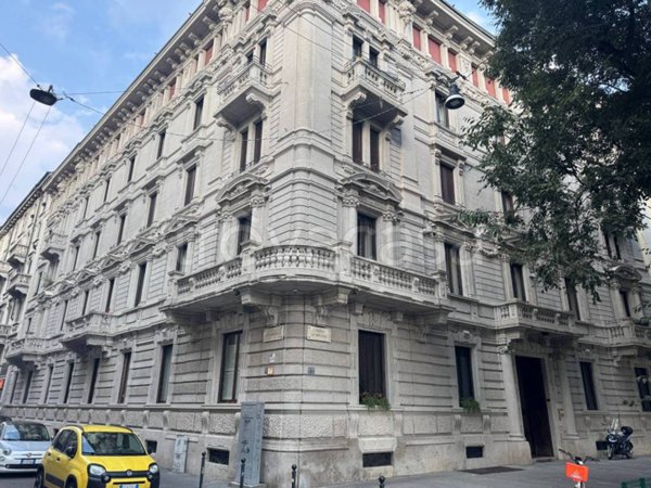 ufficio in vendita a Milano in zona Sempione
