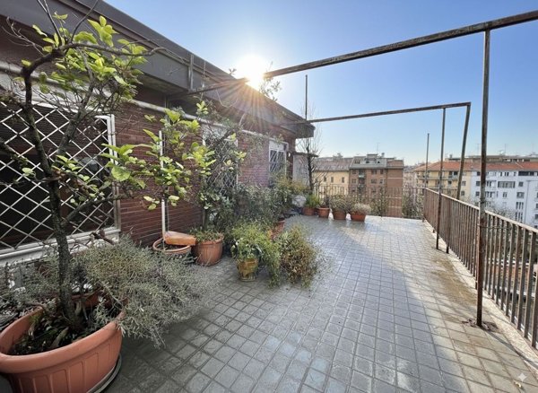 appartamento in vendita a Milano in zona Solari