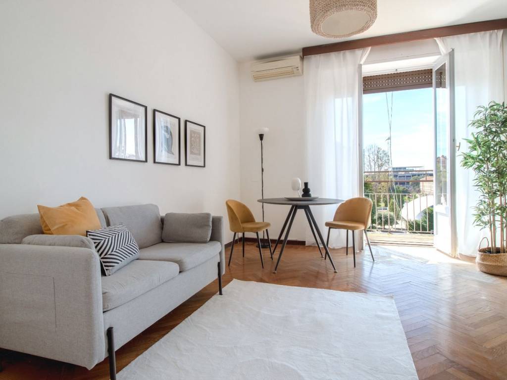 appartamento in vendita a Milano in zona Il Portello