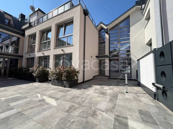 appartamento in vendita a Milano in zona Barona