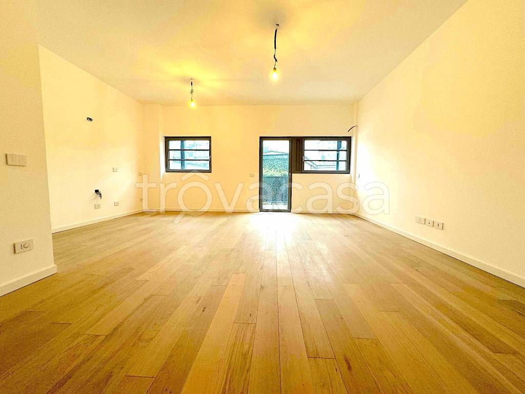 appartamento in vendita a Milano in zona Barona