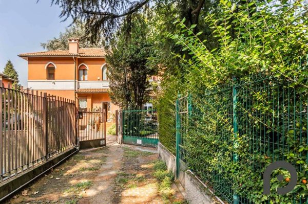 casa indipendente in vendita a Milano