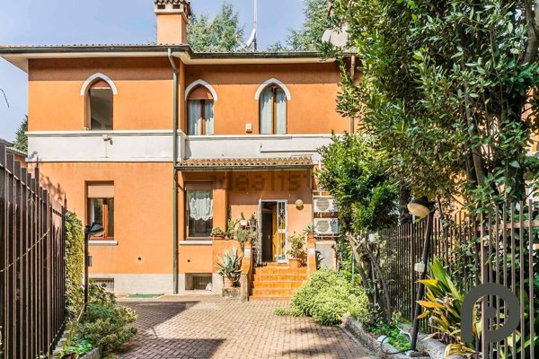 casa indipendente in vendita a Milano