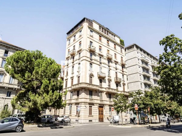 appartamento in vendita a Milano in zona Porta Garibaldi
