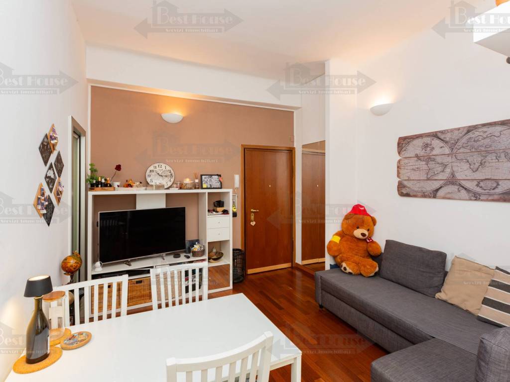 appartamento in vendita a Milano in zona Città Studi