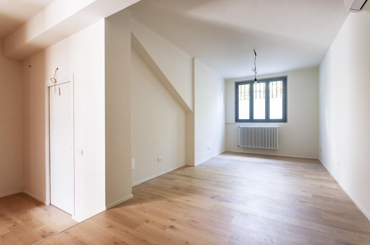 appartamento in vendita a Milano in zona Sant'Ambrogio