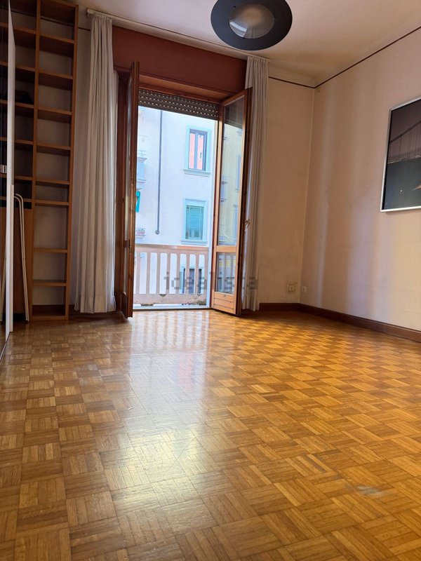 appartamento in vendita a Milano in zona Maggiolina