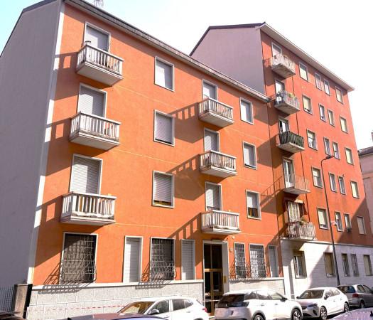 appartamento in vendita a Milano in zona Montalbino