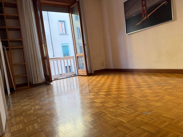 appartamento in vendita a Milano in zona Montalbino