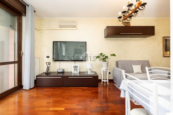 appartamento in vendita a Milano in zona Vigentino