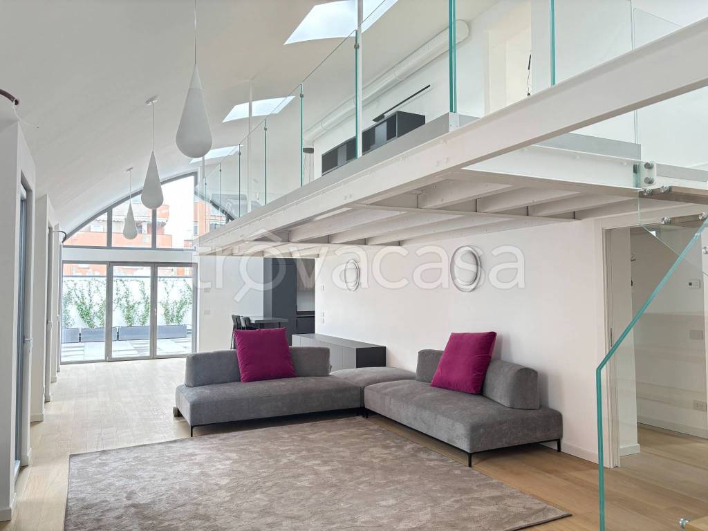 appartamento in vendita a Milano in zona Barona