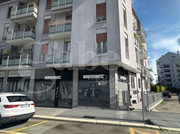 negozio in vendita a Milano