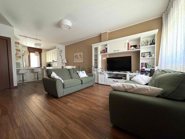casa indipendente in vendita a Milano in zona Dergano