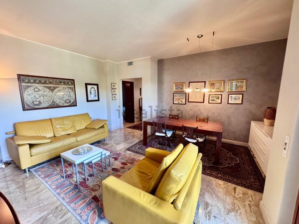 appartamento in vendita a Milano in zona Famagosta