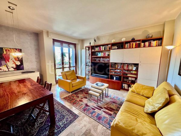 appartamento in vendita a Milano in zona Famagosta