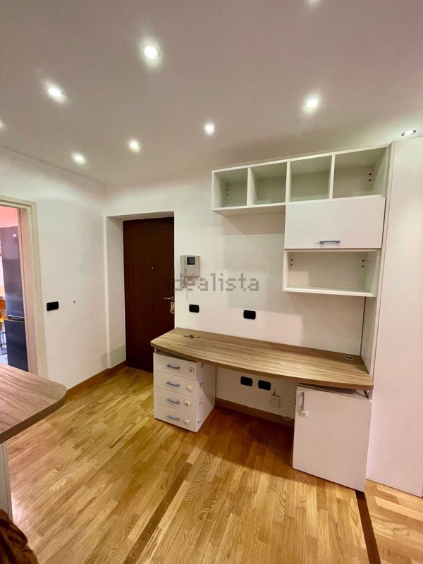 appartamento in vendita a Milano in zona Famagosta