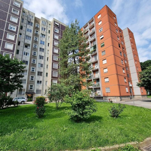 appartamento in vendita a Milano in zona Affori
