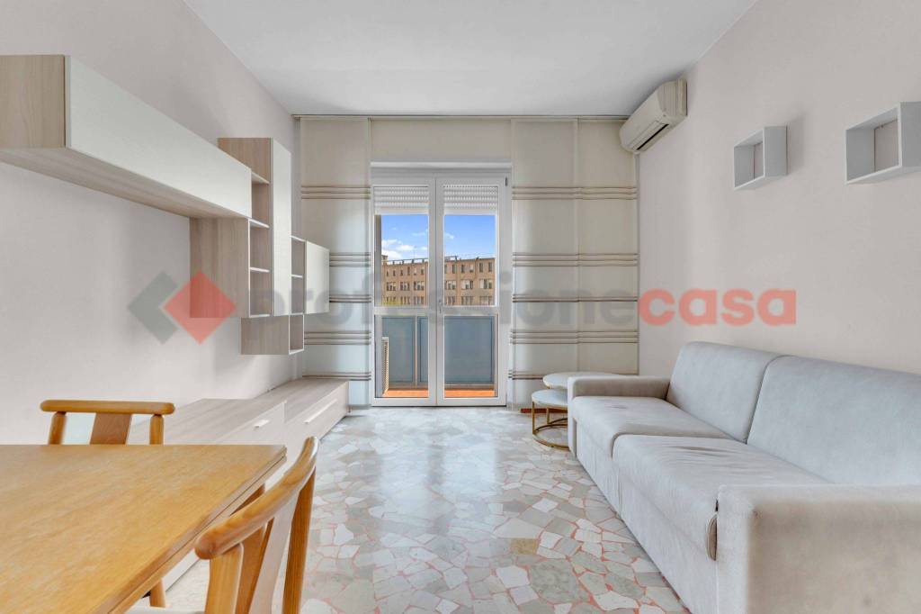 appartamento in vendita a Milano in zona Barona