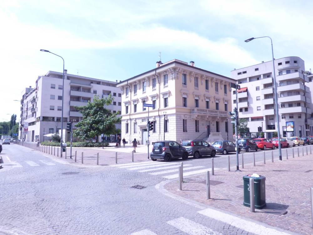 negozio in vendita a Milano
