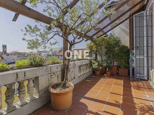 appartamento in vendita a Milano in zona Bocconi