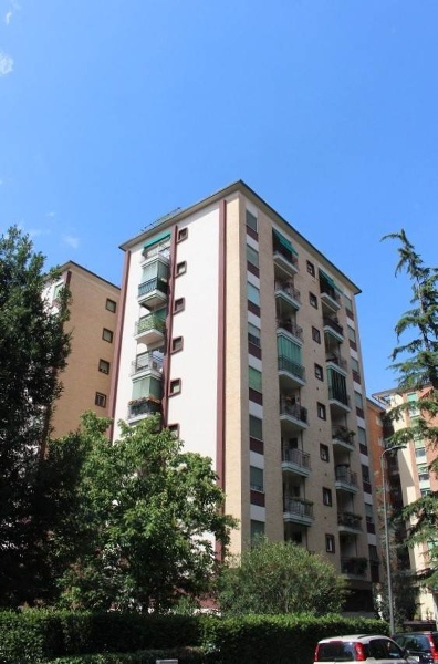 appartamento in vendita a Milano in zona Gallaratese