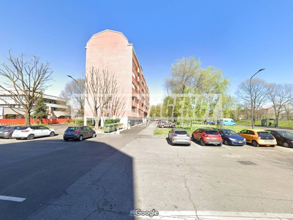 appartamento in vendita a Milano in zona Barona