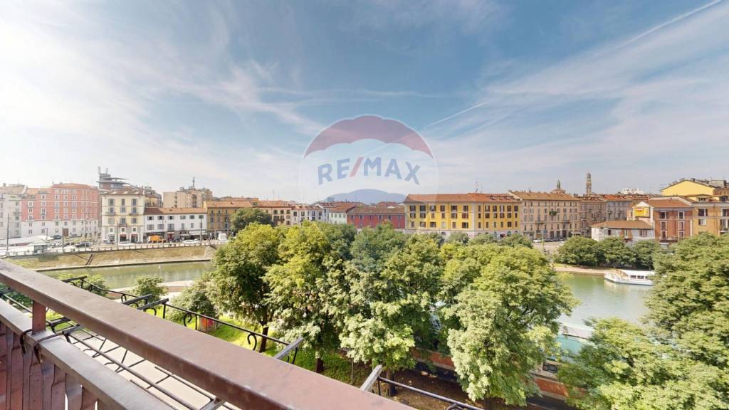 appartamento in vendita a Milano in zona Porta Genova