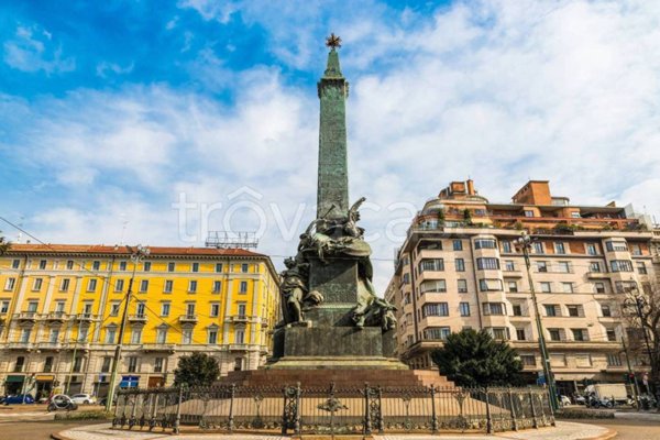 appartamento in vendita a Milano in zona Cinque Giornate