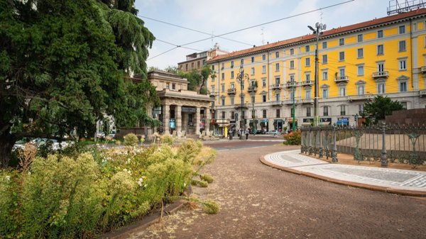 appartamento in vendita a Milano in zona Cinque Giornate
