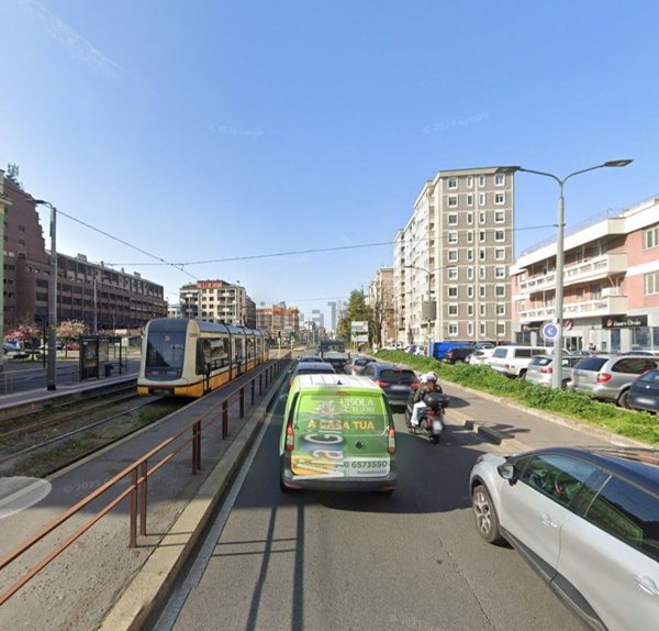 appartamento in vendita a Milano in zona Vigentino