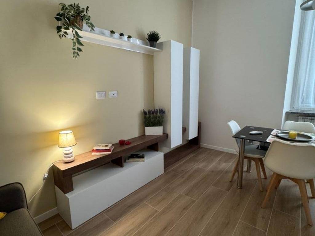appartamento in vendita a Milano in zona Famagosta