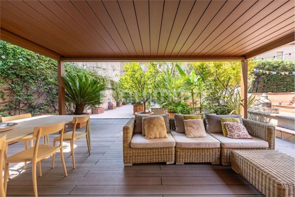 appartamento in vendita a Milano in zona Porta Nuova