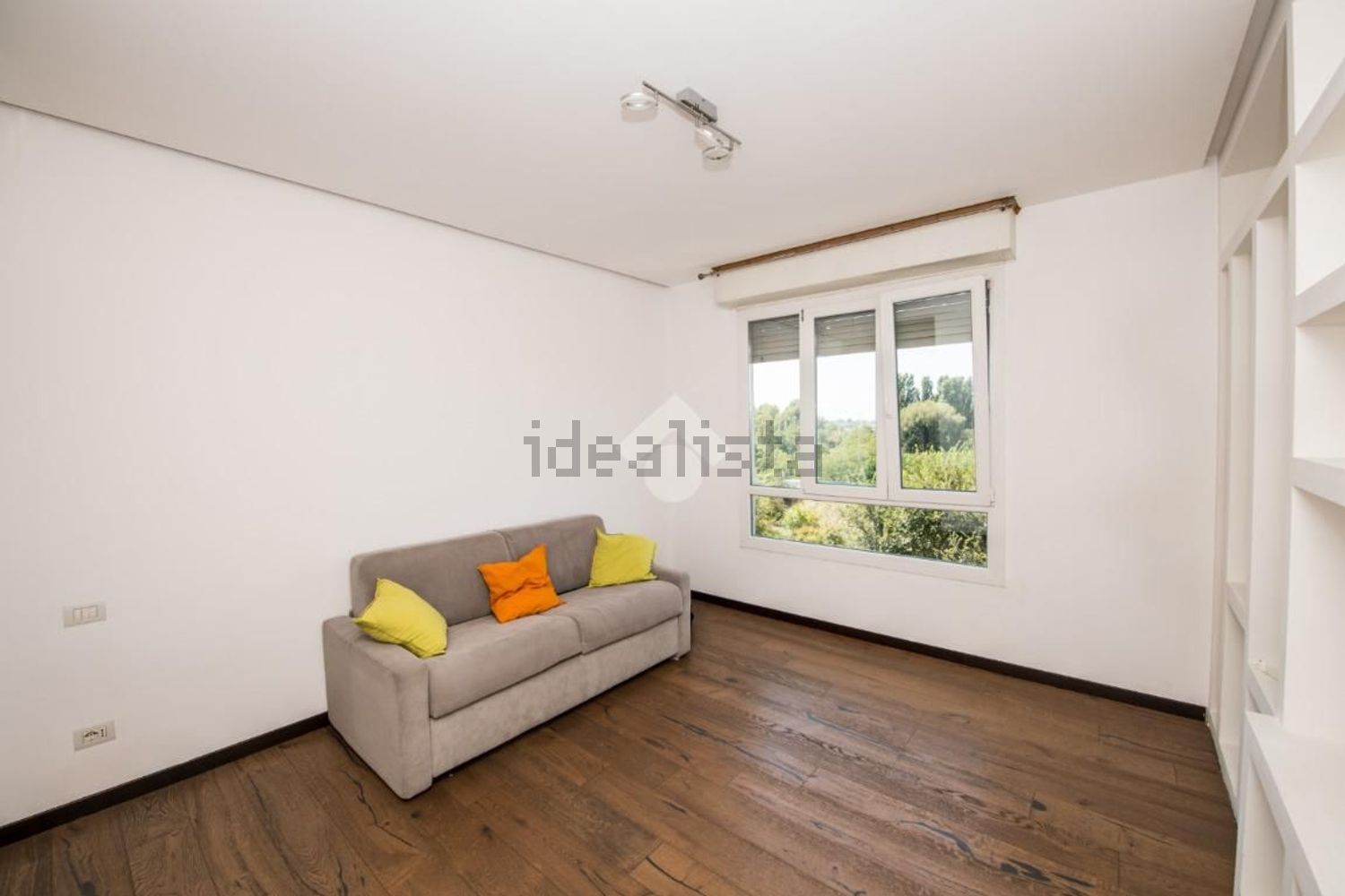 appartamento in vendita a Milano in zona Quartiere degli Olmi