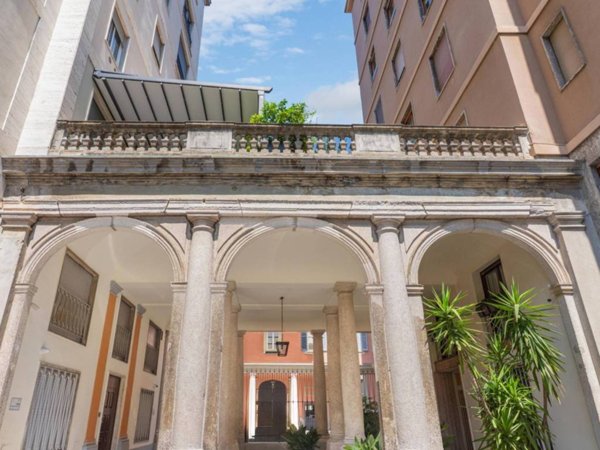 appartamento in vendita a Milano in zona Guastalla