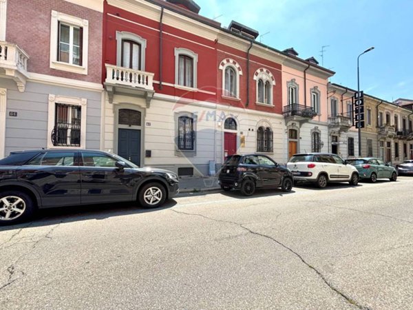 casa indipendente in vendita a Milano in zona Centro Direzionale
