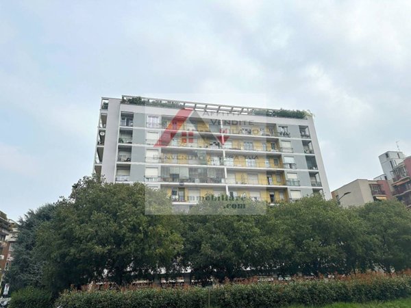 appartamento in vendita a Milano in zona Famagosta
