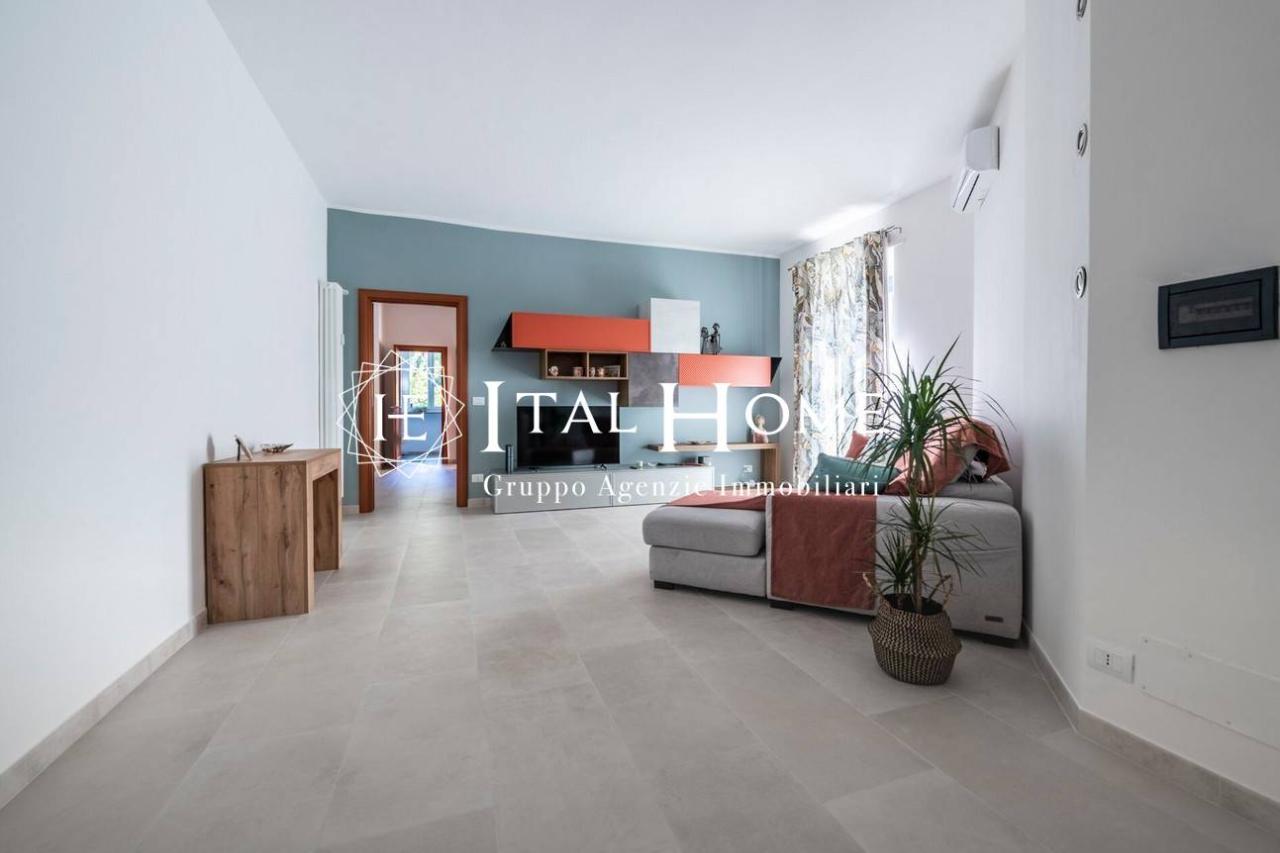 appartamento in vendita a Milano in zona Segnano