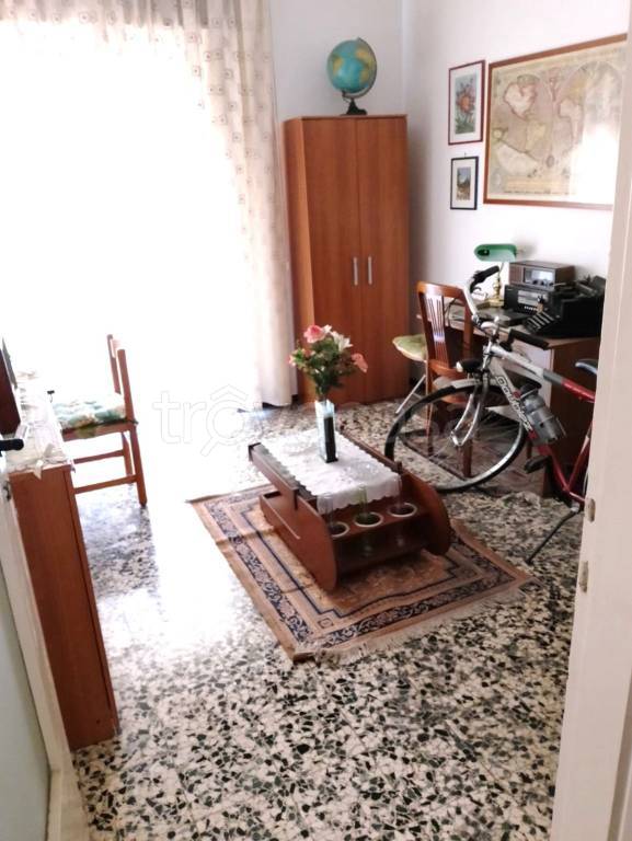 appartamento in vendita a Milano in zona Cascina dei Pomi