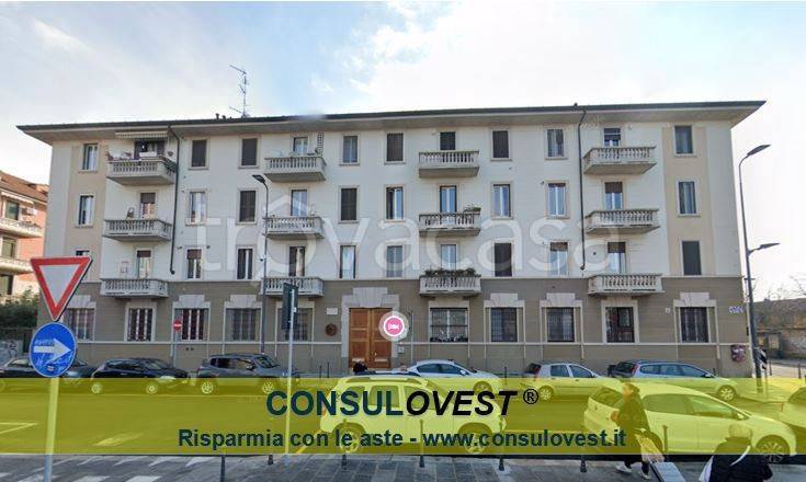 appartamento in vendita a Milano in zona Porta Genova