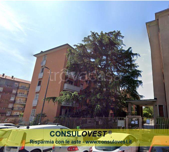 appartamento in vendita a Milano in zona Crescenzago
