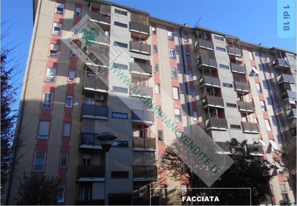 appartamento in vendita a Milano in zona Gallaratese