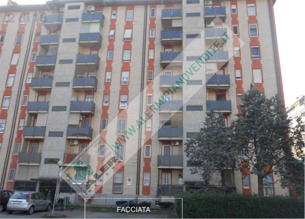 appartamento in vendita a Milano in zona Gallaratese