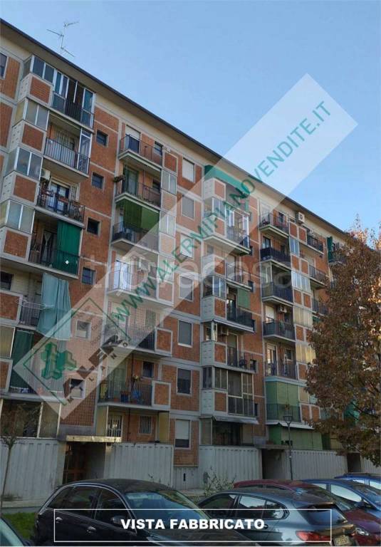 appartamento in vendita a Milano in zona Quartiere degli Olmi