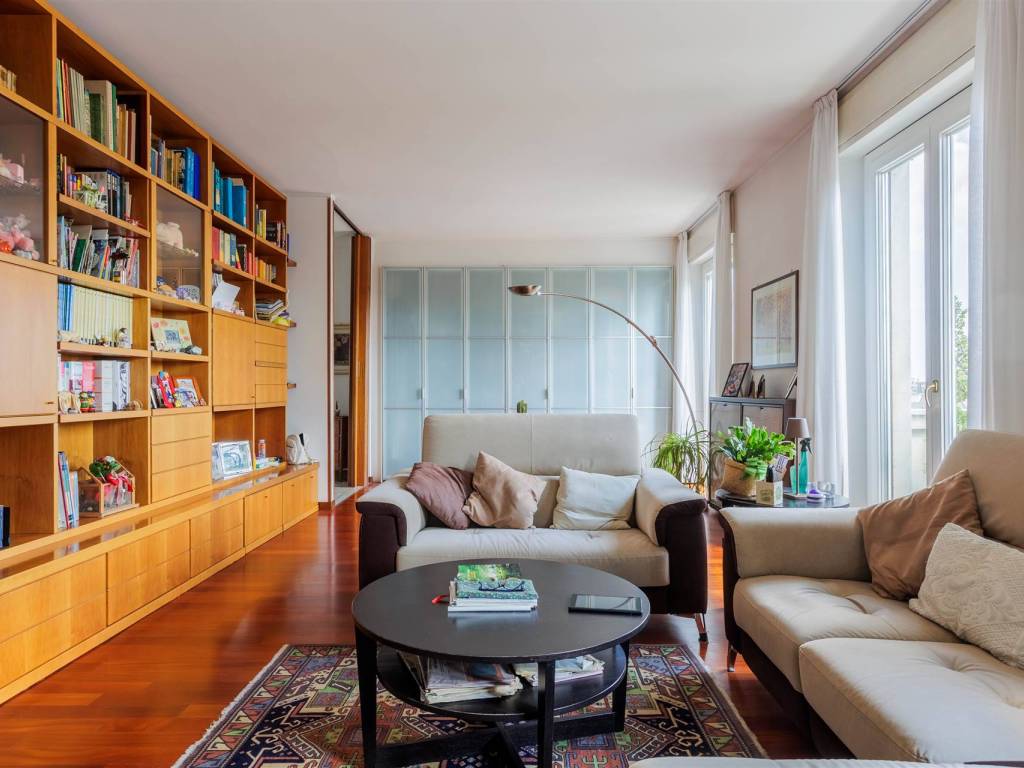 appartamento in vendita a Milano in zona Porta Venezia