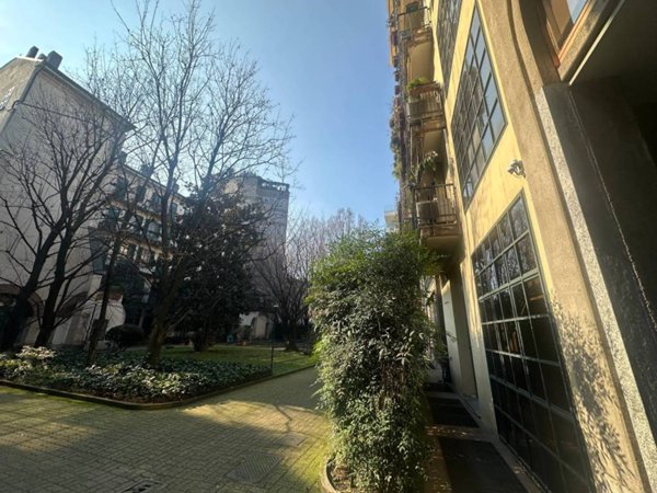 negozio in vendita a Milano in zona Isola