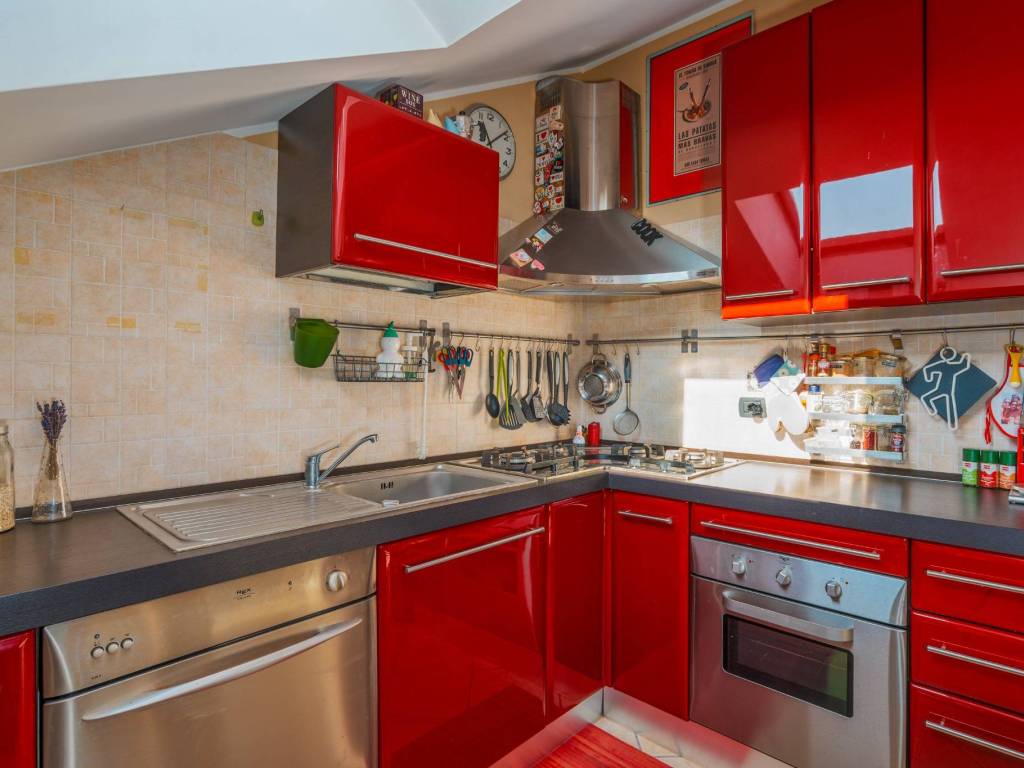 appartamento in vendita a Milano in zona Baggio