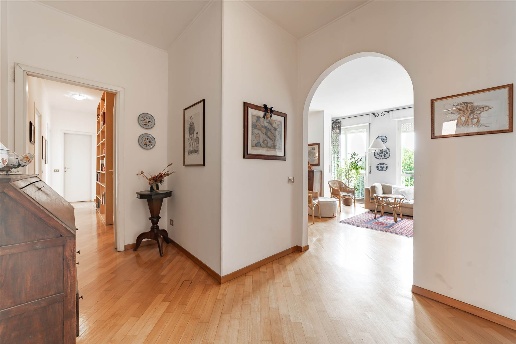 appartamento in vendita a Milano in zona QT8