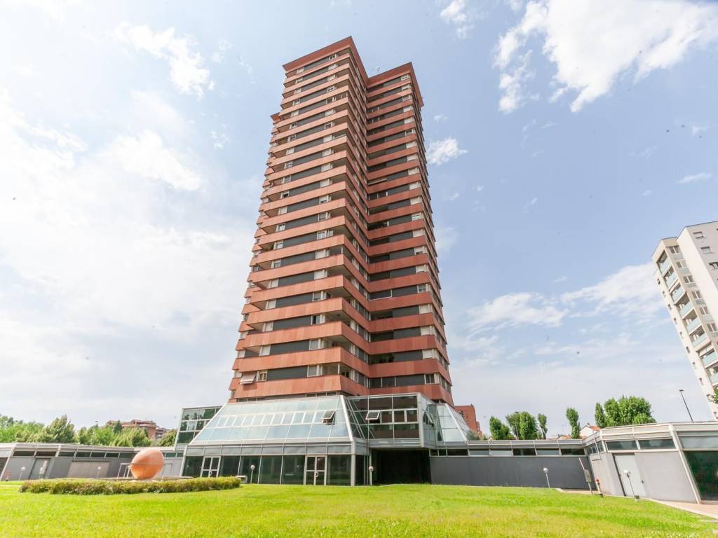 appartamento in vendita a Milano in zona Adriano